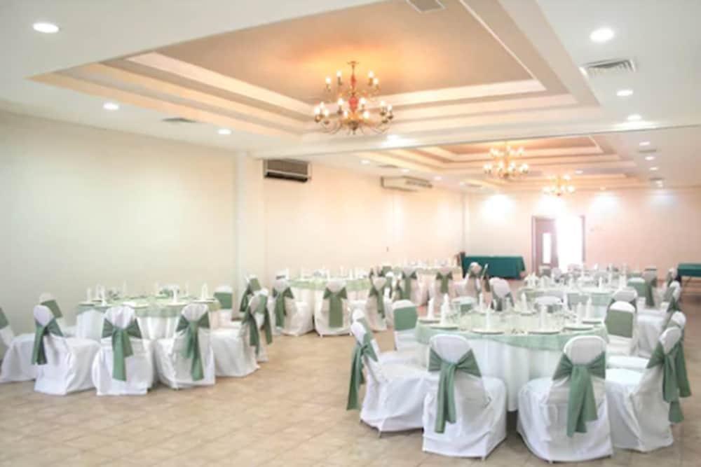 Hotel Plaza Independencia Villahermosa Exteriör bild